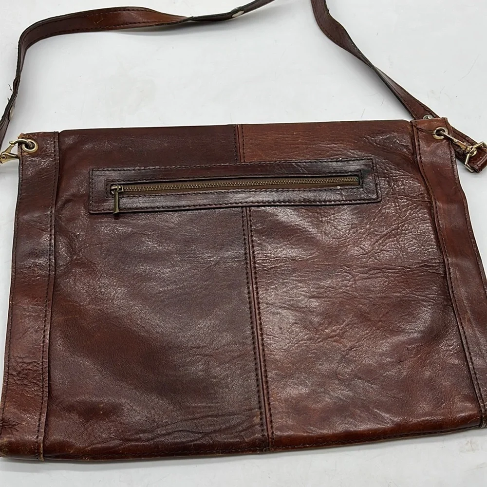 Bond Street Italy Vintage Leather Satchel. BRN3805C